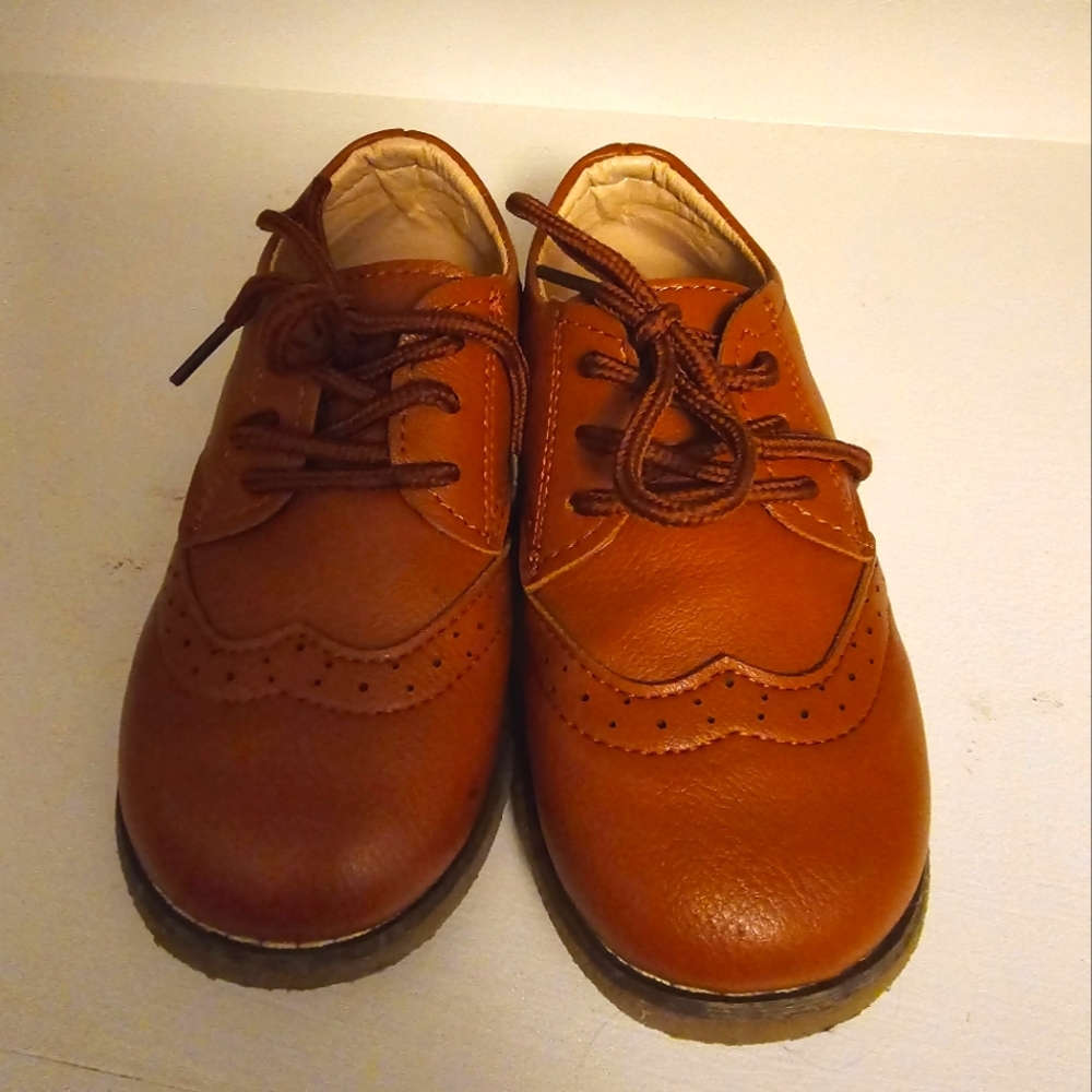 MG Baby size 10 Dress shoe